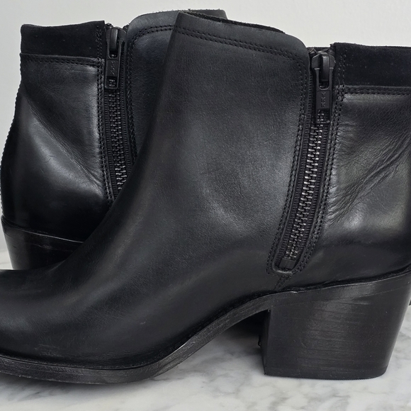 WOLVERINE 1000 Mile Black Leather Zadie Ankle Booties Women's Size 6 - Picture 11 of 11